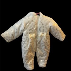 GUESS Winter Puffer Snowsuit Coat Jumpsuit Outwear with Hoodie Footie Baby 3-6M